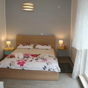 With Garden 3* Split