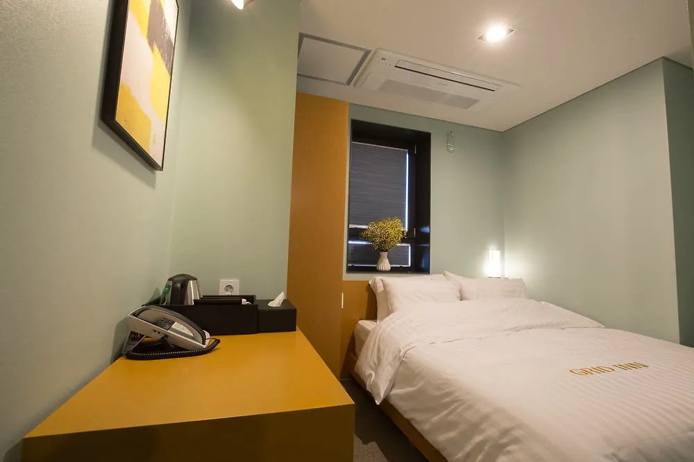 Grid Inn Hotel Seoul 3*,